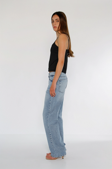 Jean Town - Sofia Sarkany