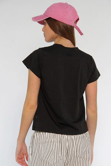 Remera Kiys - Sofia Sarkany
